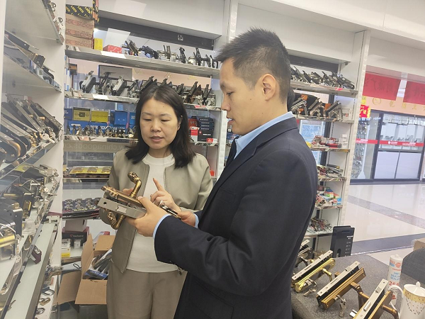 图1.png
