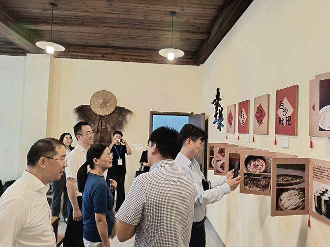 1786332153875904.jpg 照片1压缩-走基层一线 明工作方向.jpg